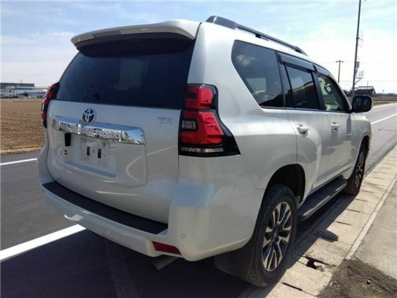 LAND CRUISER PRADO-4