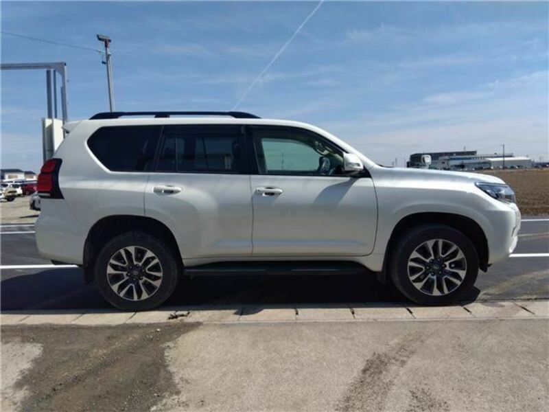 LAND CRUISER PRADO-7