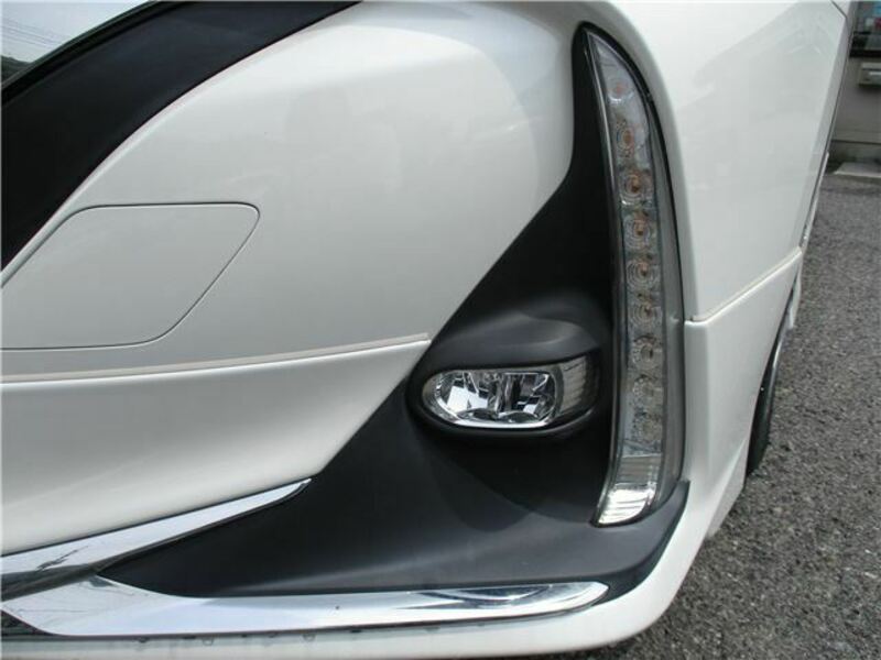 PRIUS PHV-6