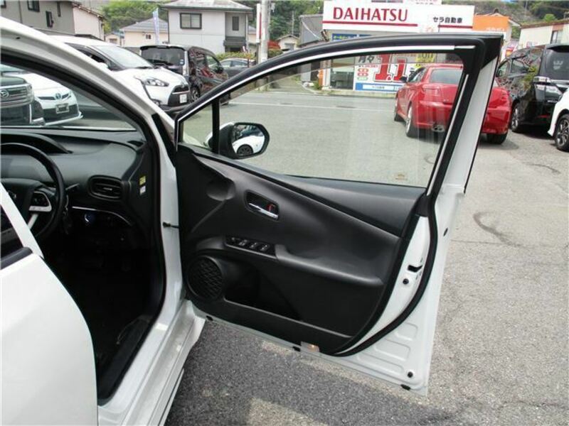 PRIUS PHV-18