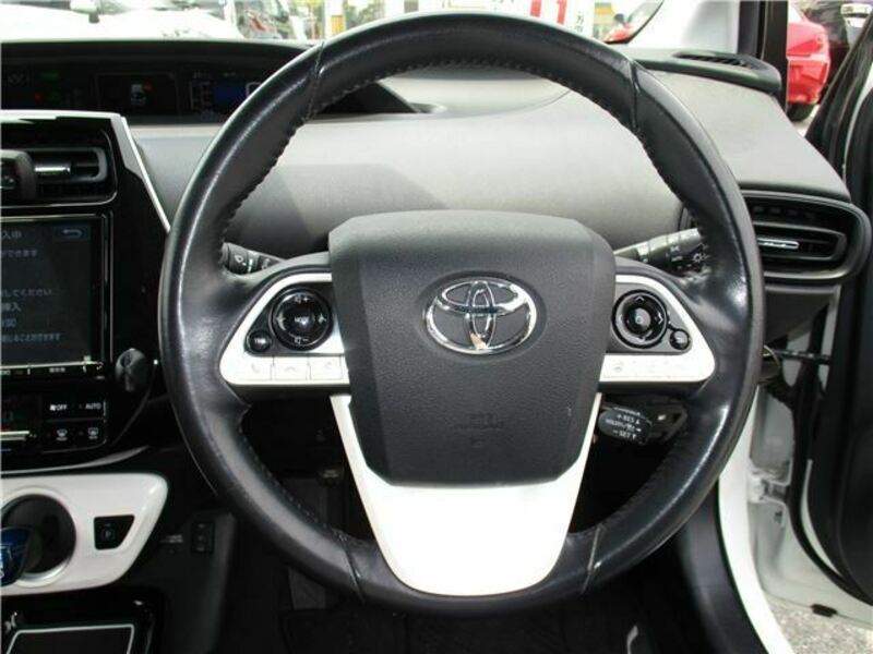 PRIUS PHV-24