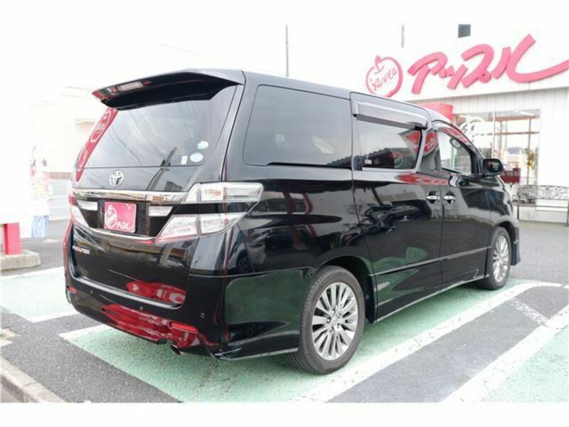 VELLFIRE-1
