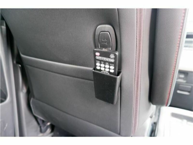 VELLFIRE-26