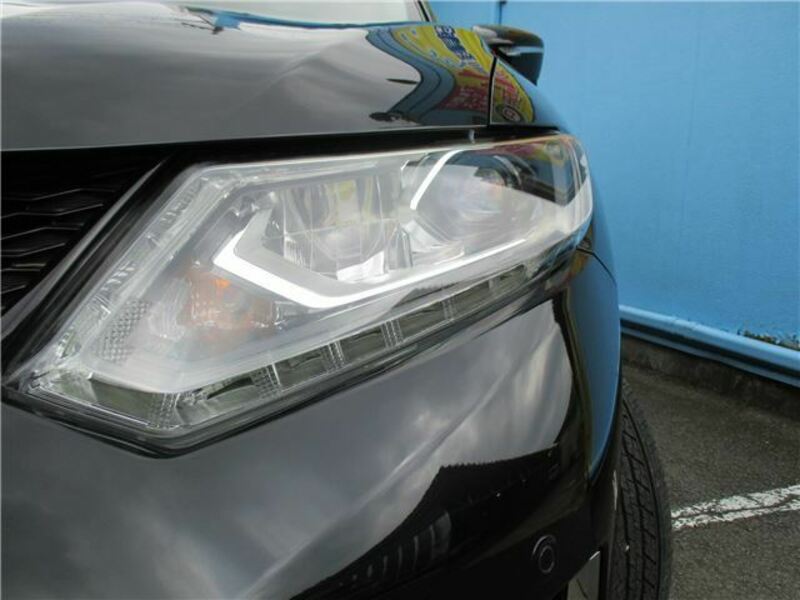X-TRAIL-9