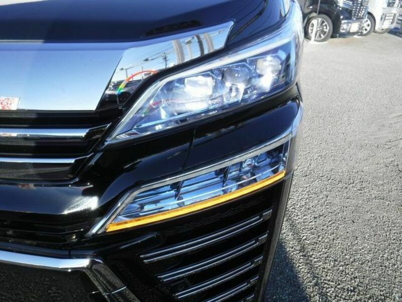 VELLFIRE-13