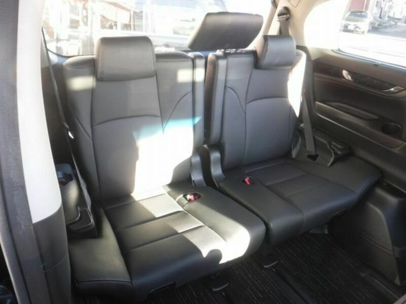 VELLFIRE-29