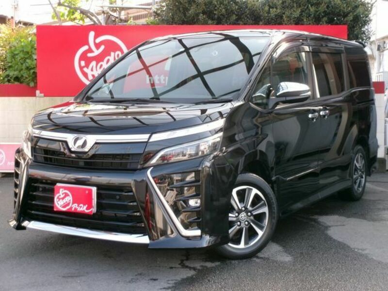 TOYOTA　VOXY