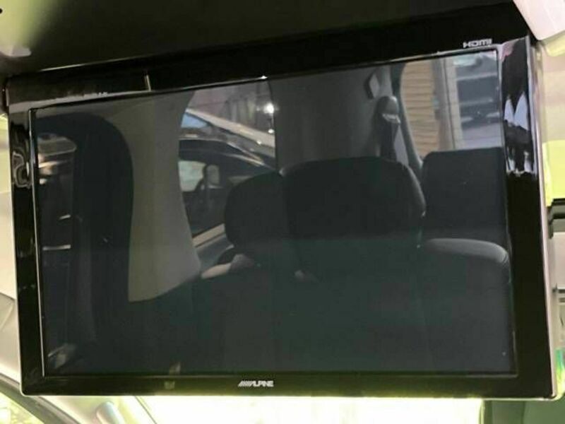 VELLFIRE-4