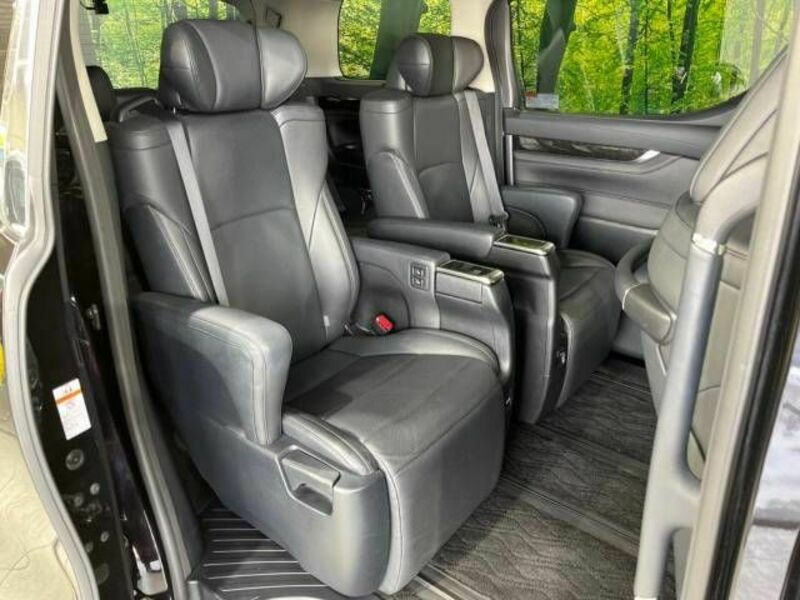 VELLFIRE-9