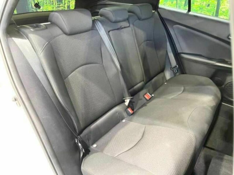PRIUS-8