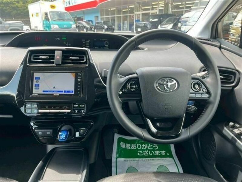 PRIUS-12