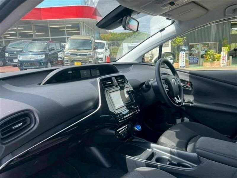 PRIUS-21