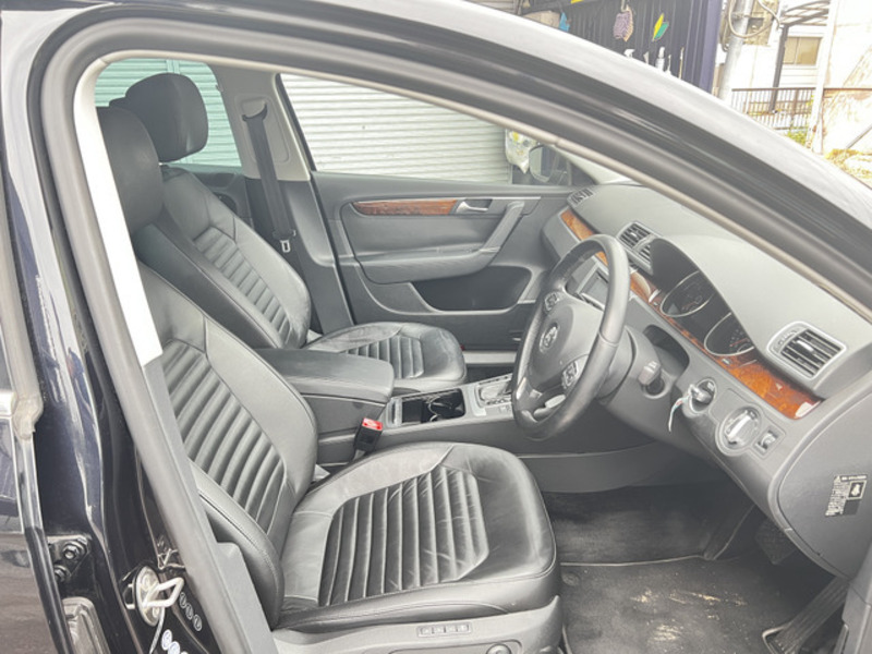 PASSAT VARIANT