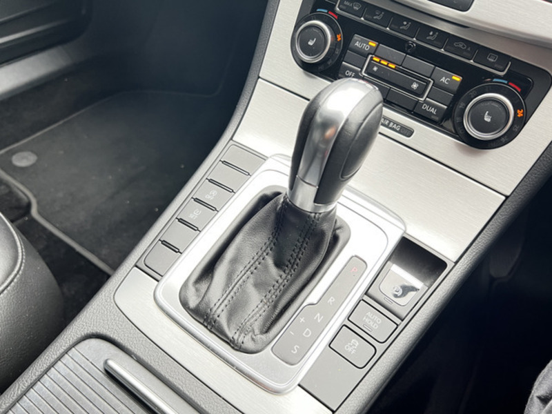 PASSAT VARIANT