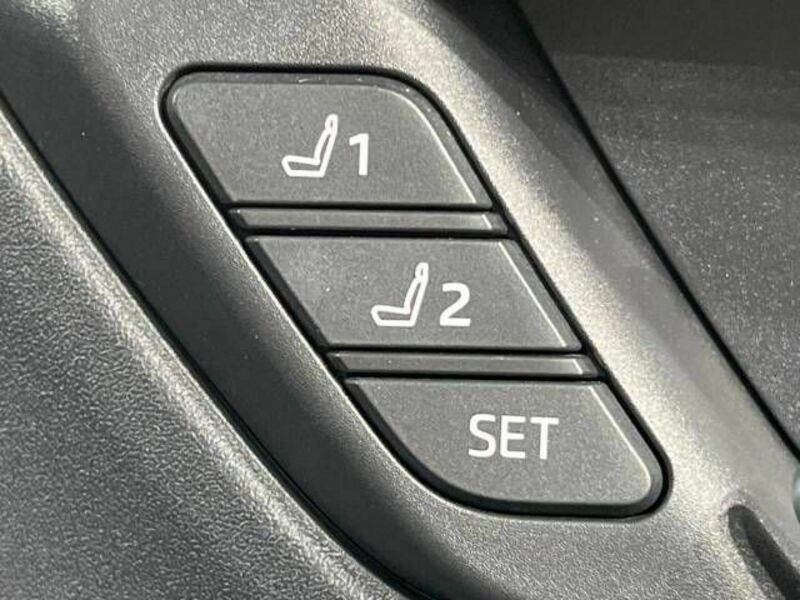 PRIUS-6