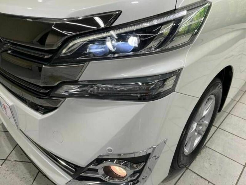 VELLFIRE-12