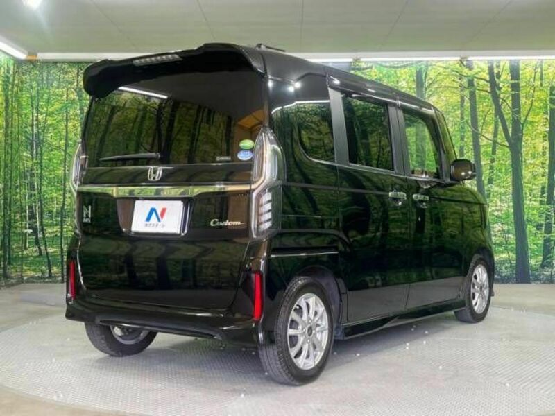 N BOX CUSTOM-19