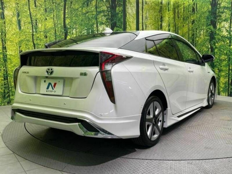 PRIUS-16