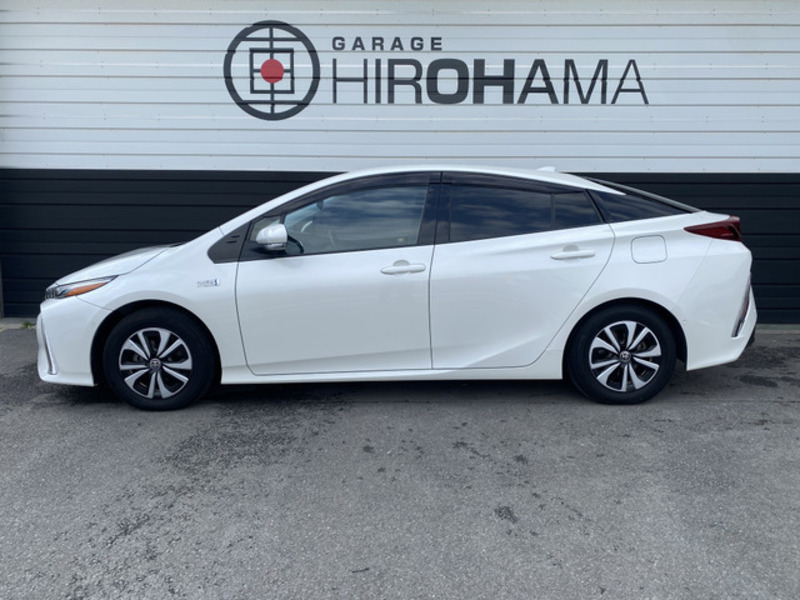 PRIUS PHV-8