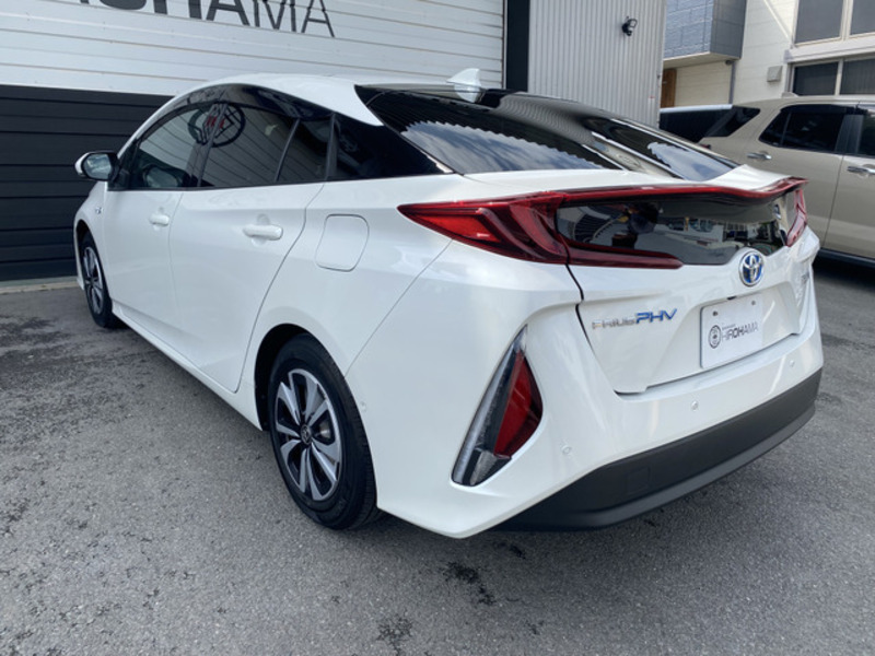 PRIUS PHV-10