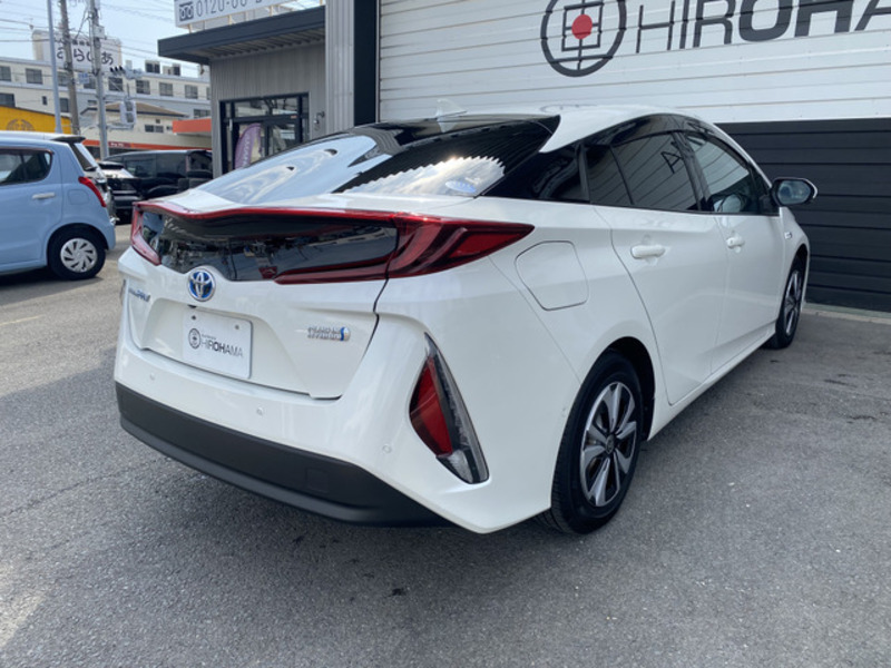 PRIUS PHV-9