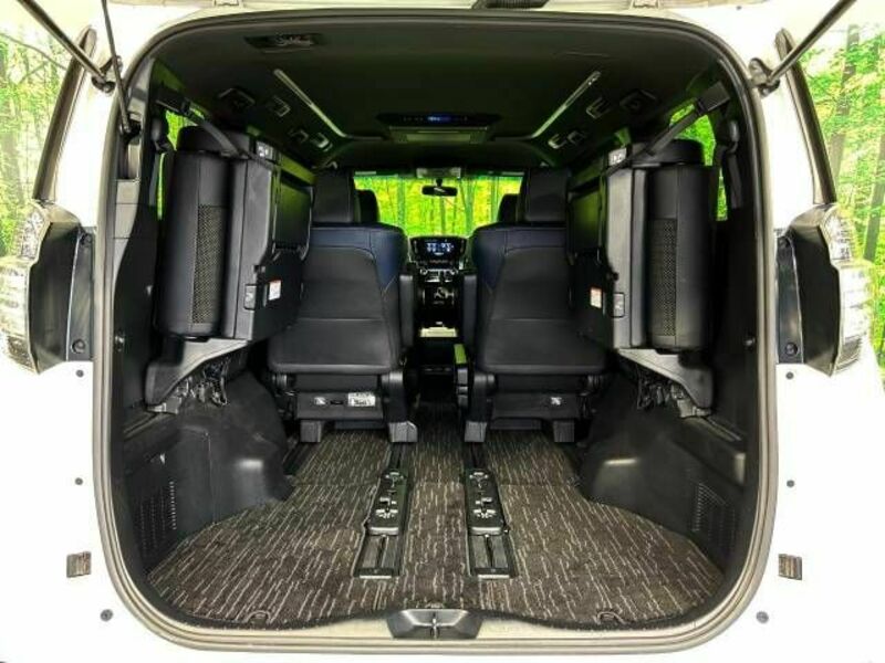 VELLFIRE-9