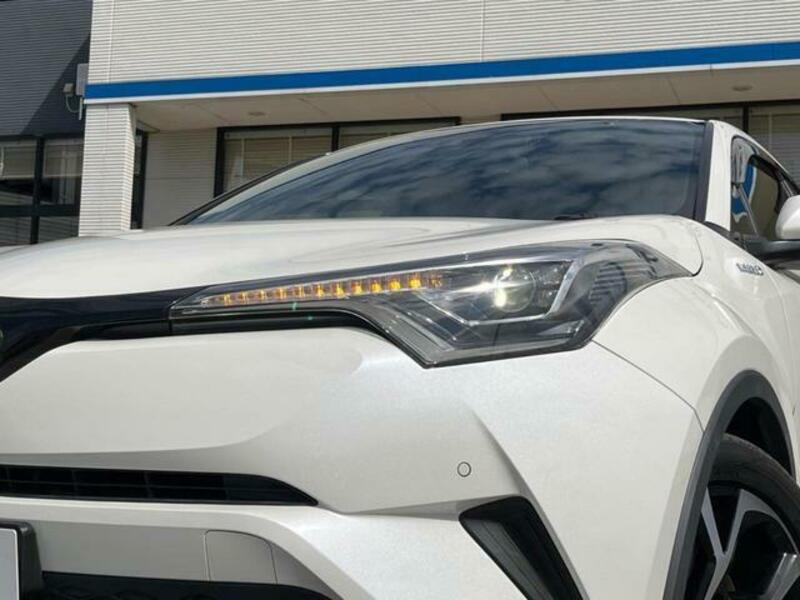 C-HR-12