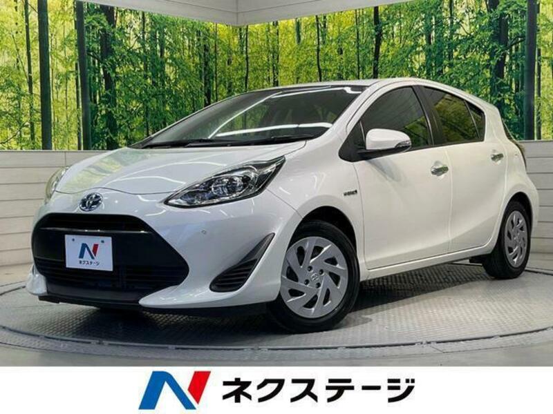 TOYOTA　AQUA