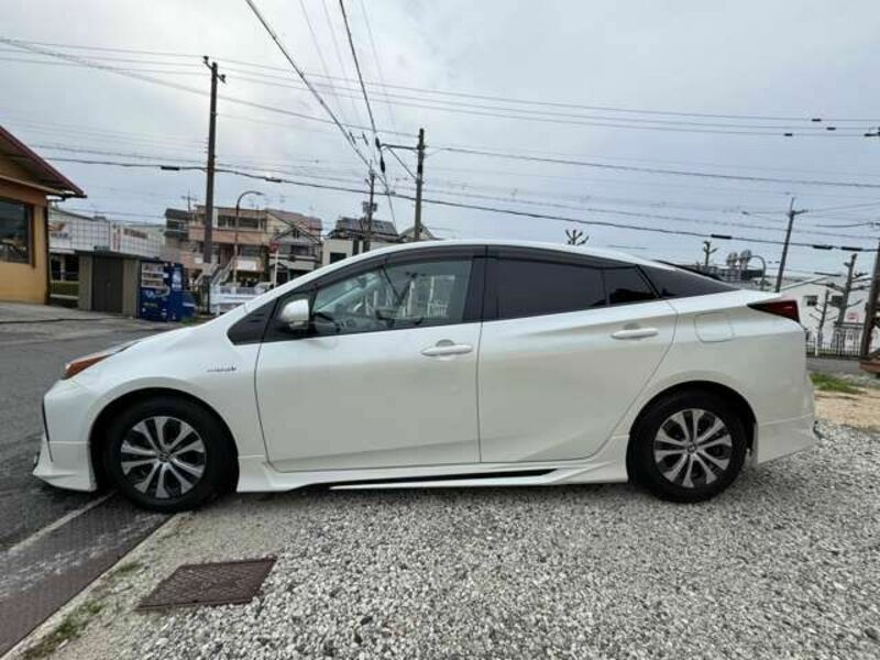 PRIUS-8
