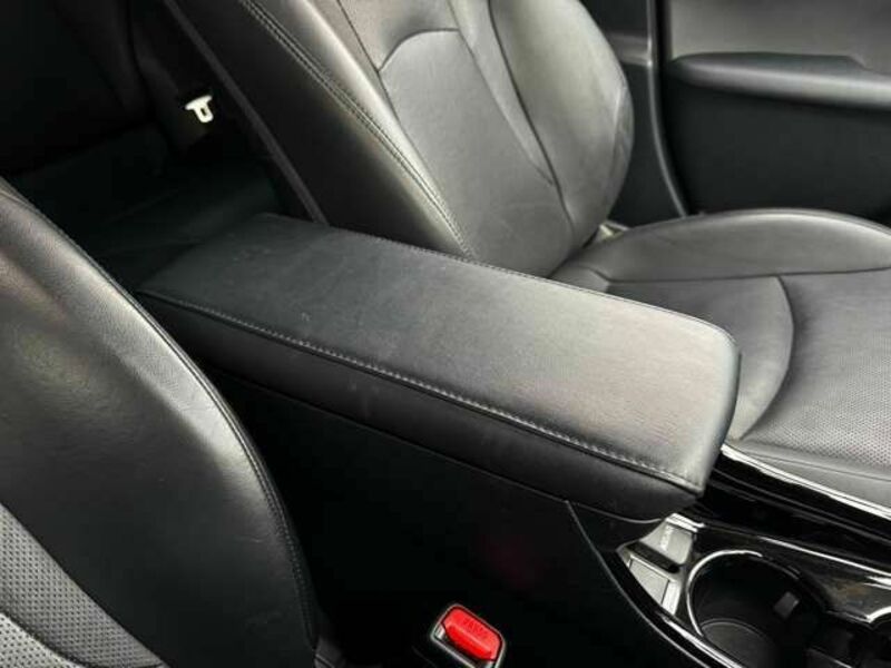 PRIUS-24