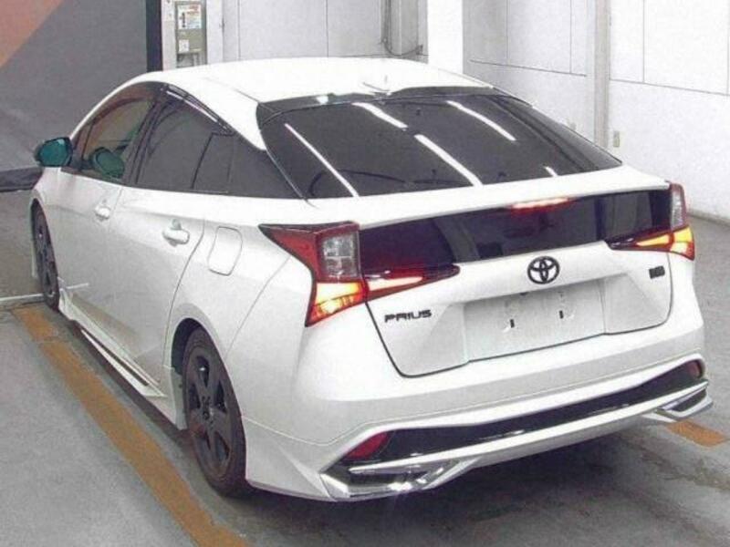 PRIUS-3