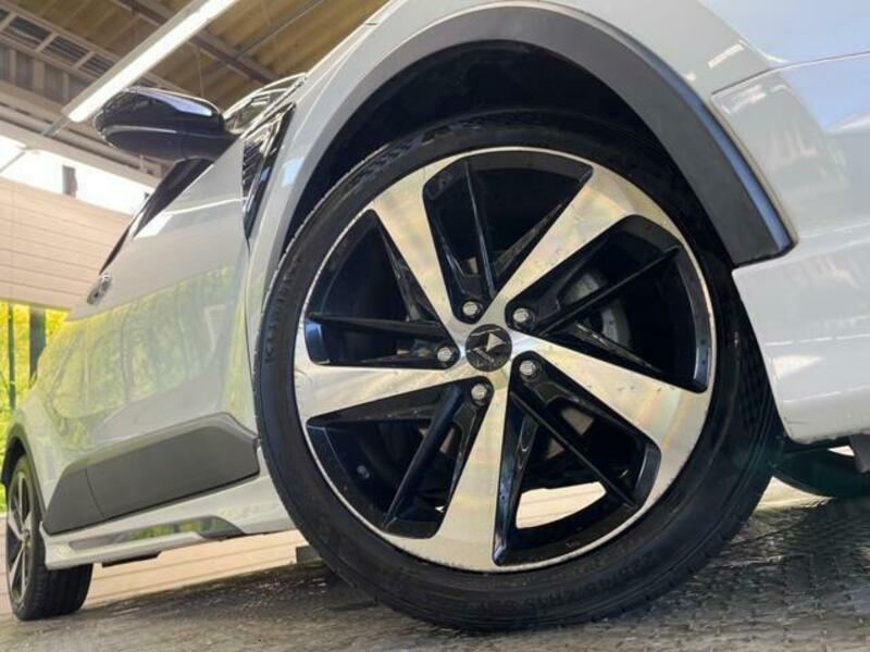 C-HR-12