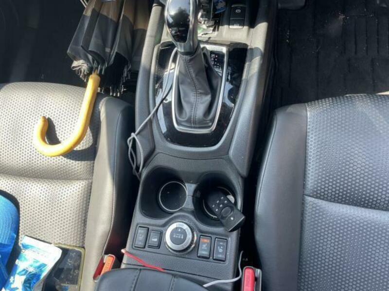 X-TRAIL-8