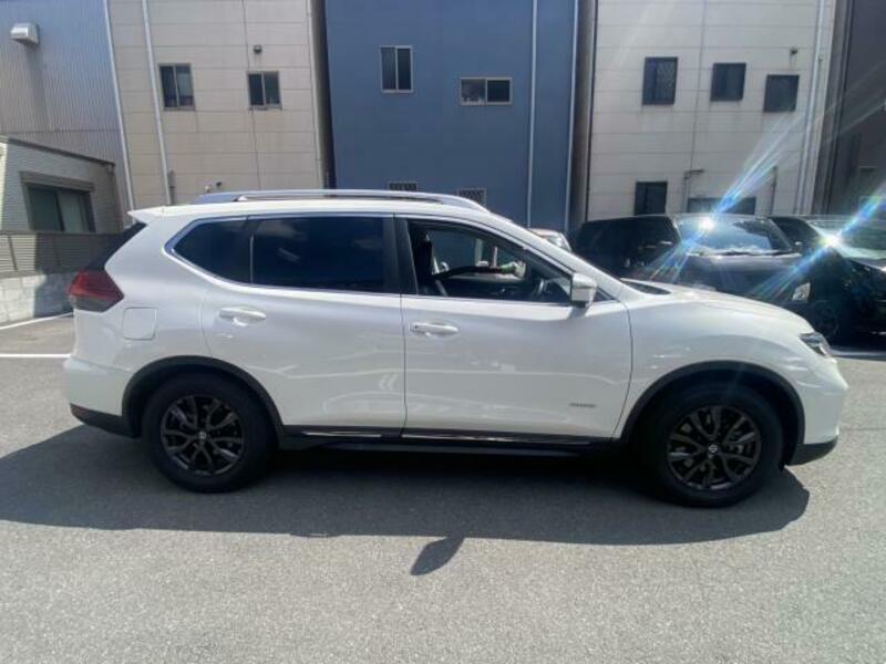 X-TRAIL-12