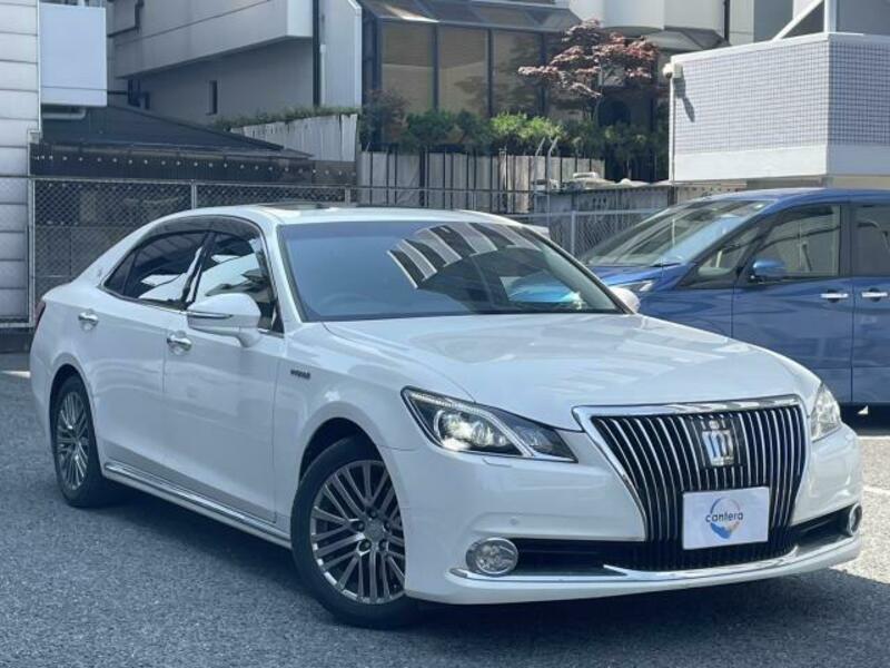TOYOTA　CROWN MAJESTA