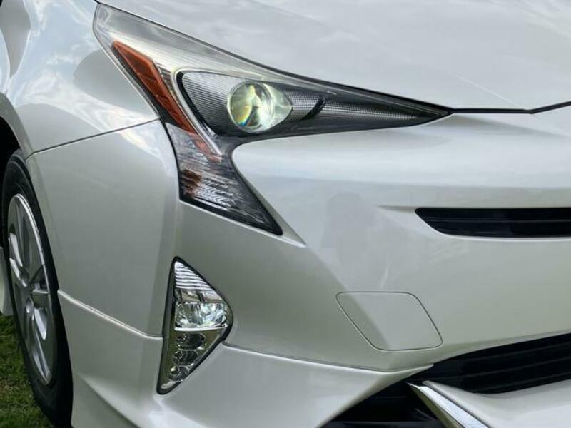 PRIUS-4