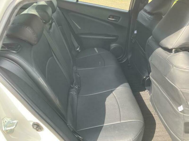 PRIUS-15