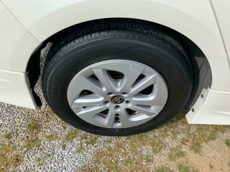 PRIUS-8