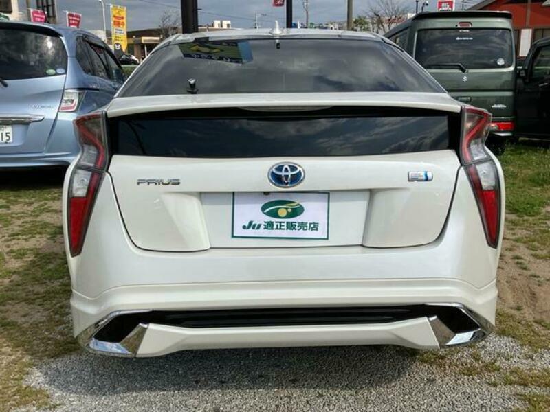 PRIUS-10