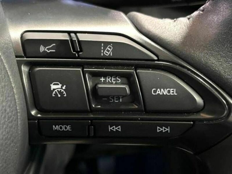 YARIS CROSS-4