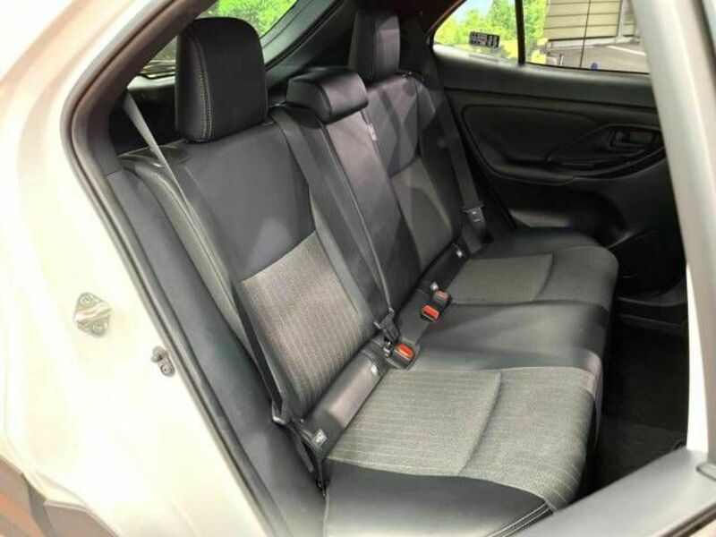 YARIS CROSS-12