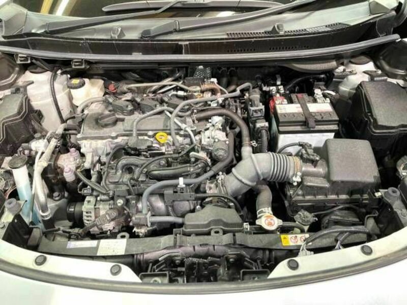 YARIS CROSS-18