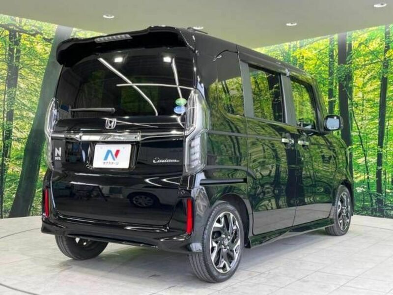 N BOX CUSTOM-17