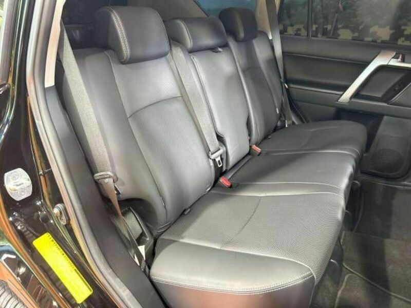 LAND CRUISER PRADO-9