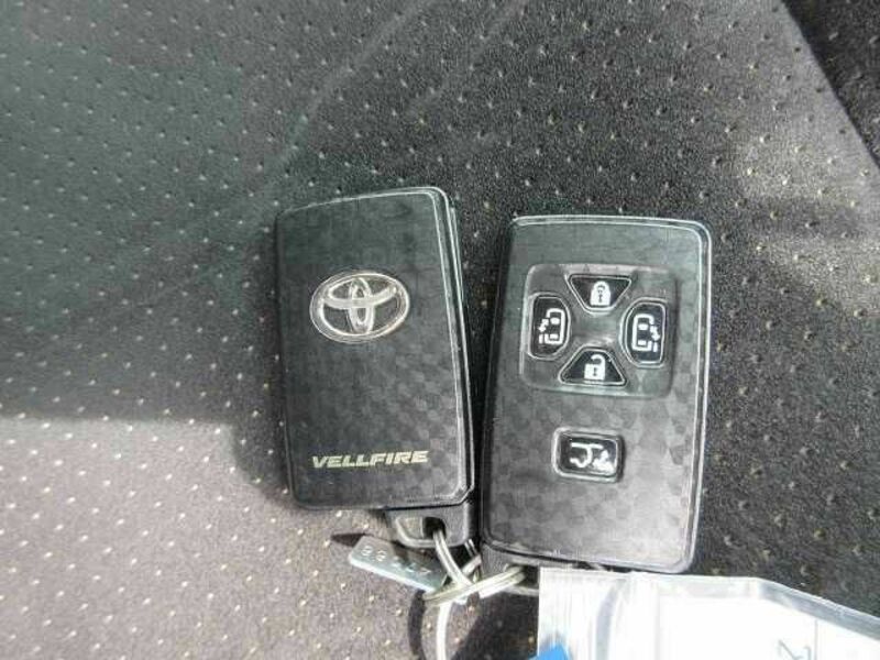 VELLFIRE-10