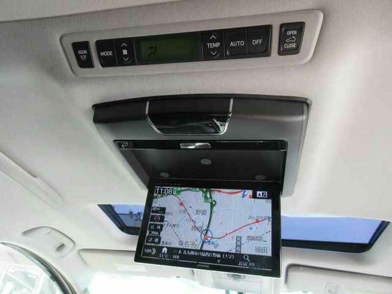 VELLFIRE-11
