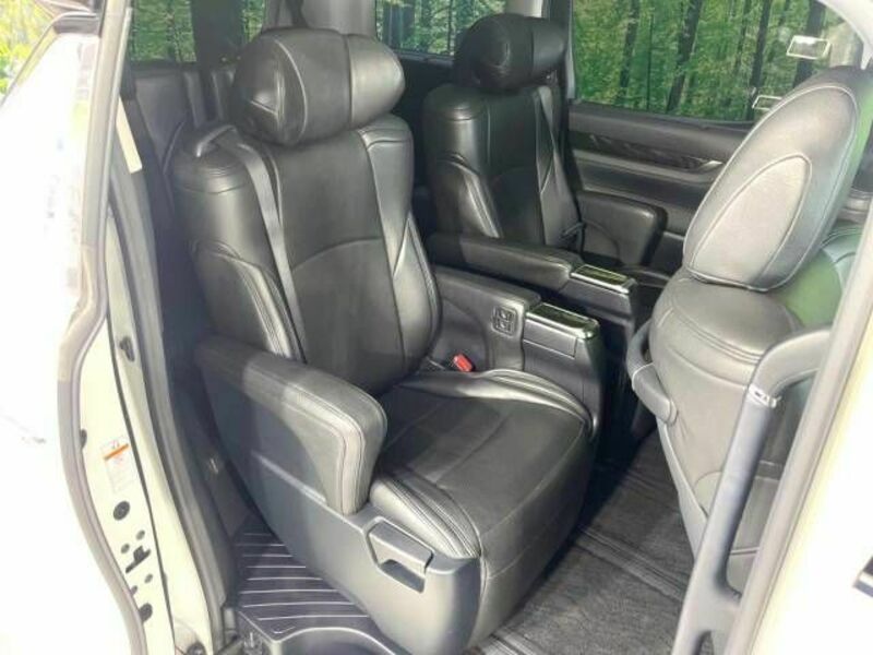 VELLFIRE-8