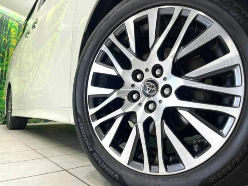 VELLFIRE-11