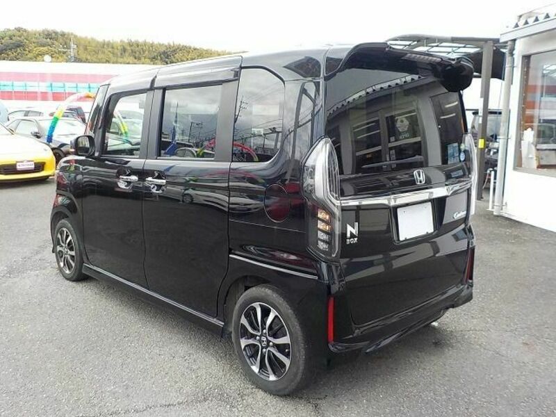 N BOX CUSTOM-6