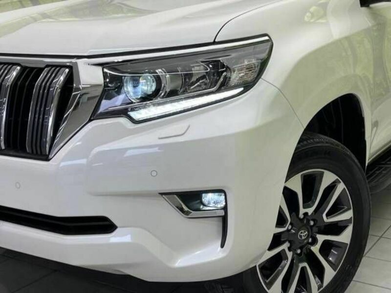 LAND CRUISER PRADO-12